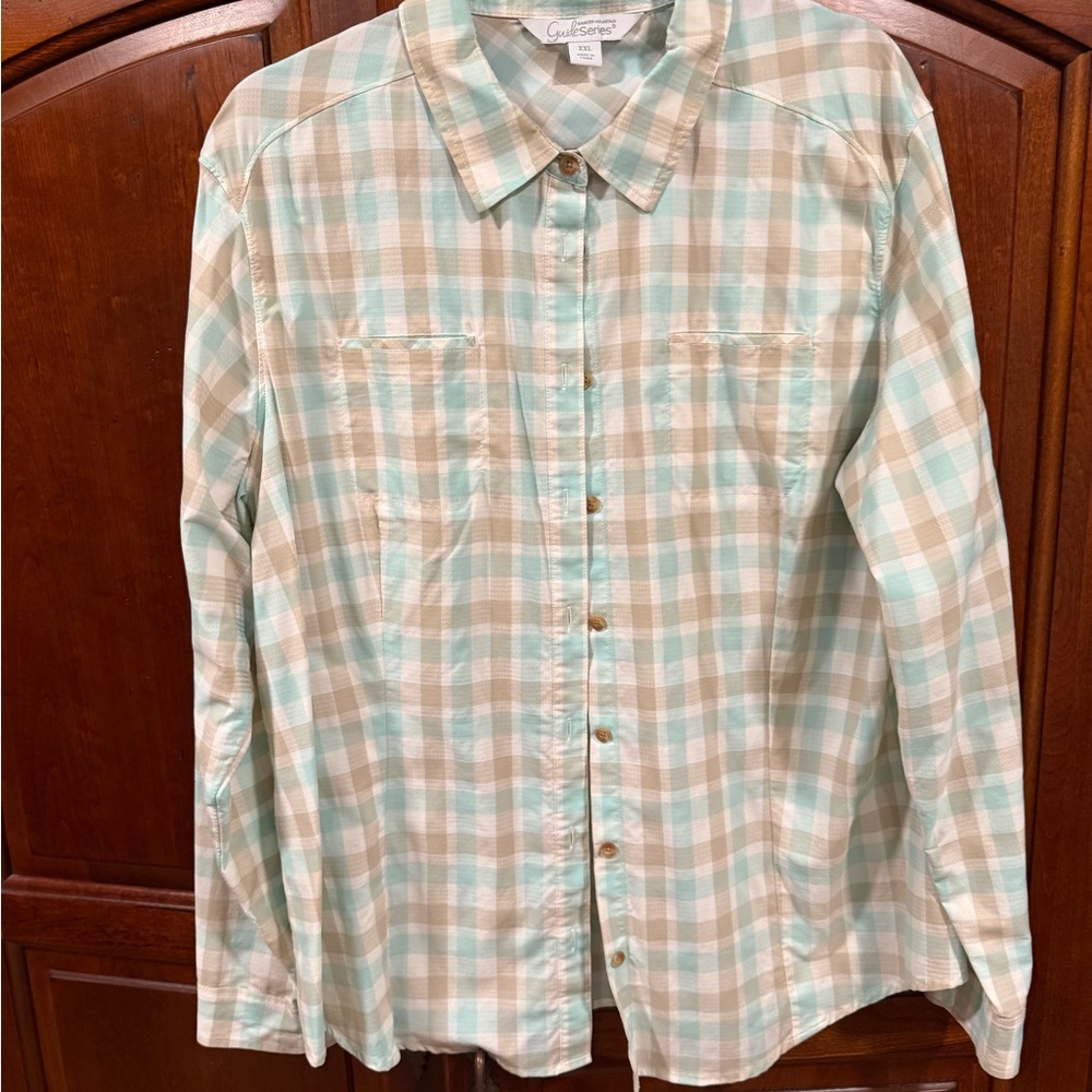 Gander Mountain Green and Tan Button Down Shirt